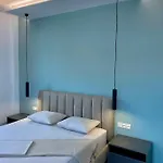 Infinito Blu Blu * Koróni